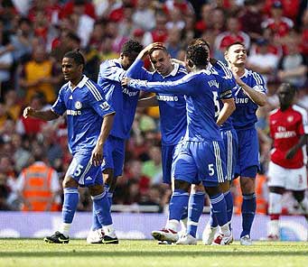 使他进一步 使他进一步