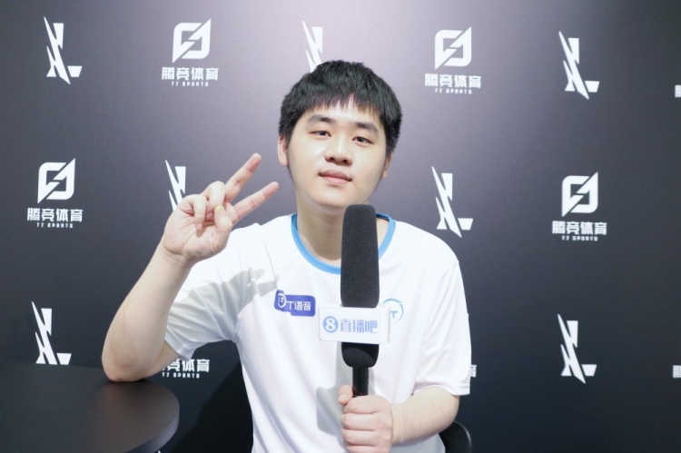 使他得以从 使他得以从