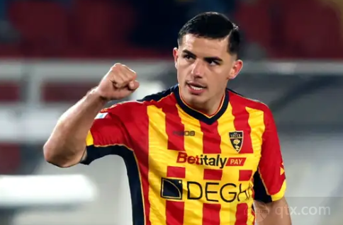 攻方面更为 攻方面更为