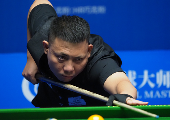 个孩子从阿 个孩子从阿